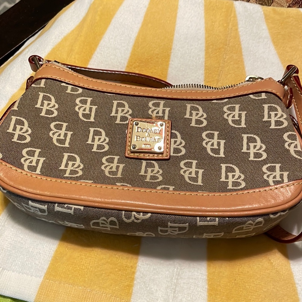 Dooney & Bourne Signature Handbag
